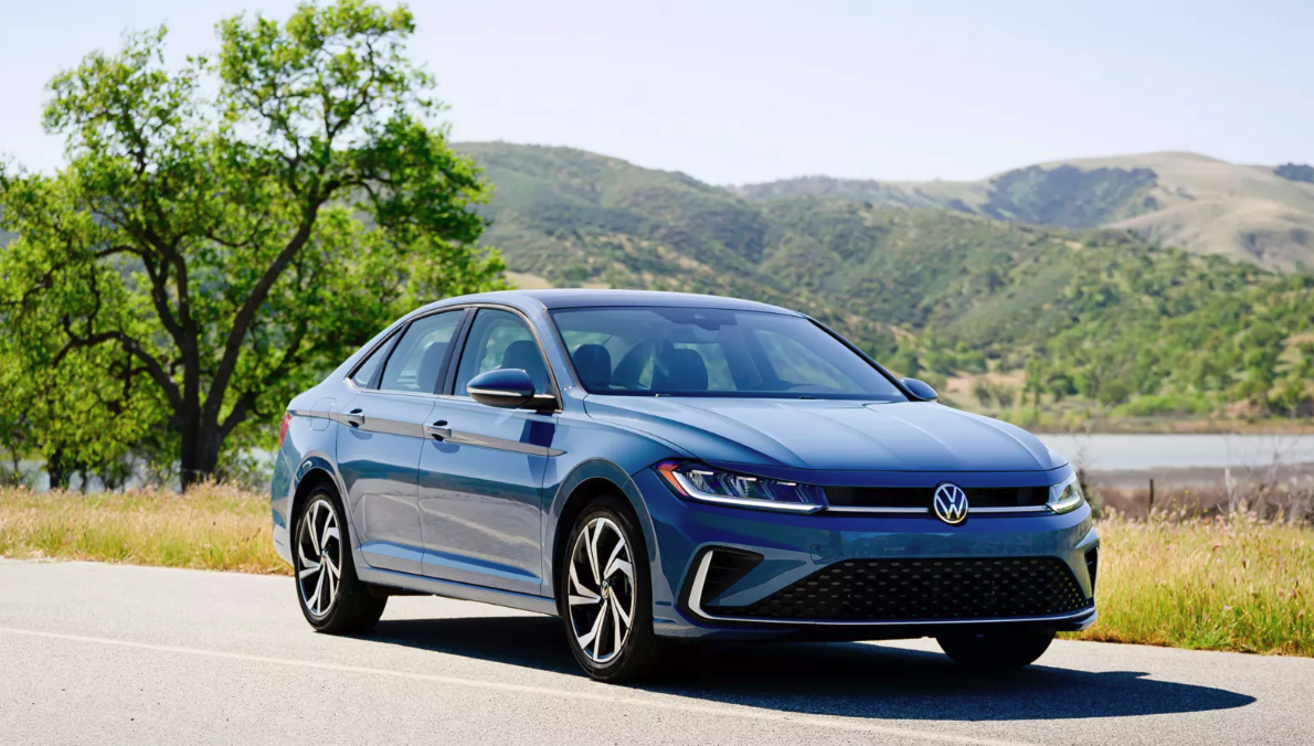 2026 Volkswagen Jetta technology and safety features near Daphne Alabama