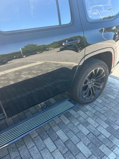 2023 Jeep Grand Wagoneer Series III Obsidian