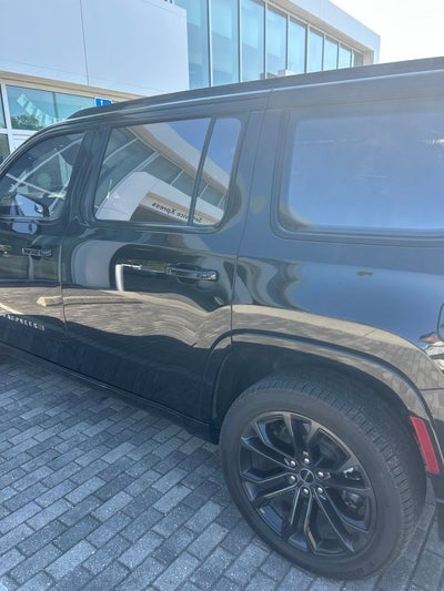 2023 Jeep Grand Wagoneer Series III Obsidian