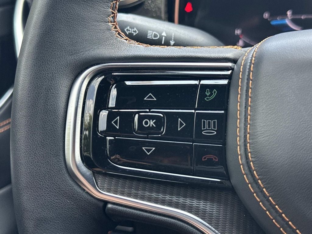 2023 Jeep Grand Wagoneer Series III Obsidian