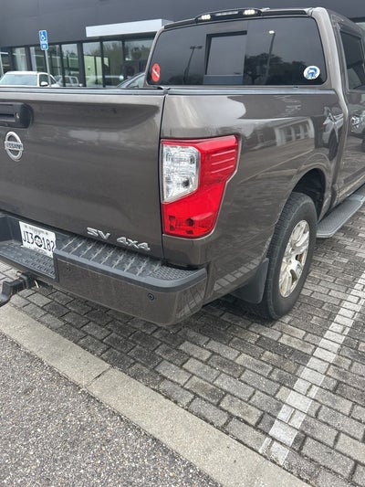 2017 Nissan Titan SV