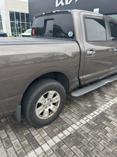 2017 Nissan Titan SV