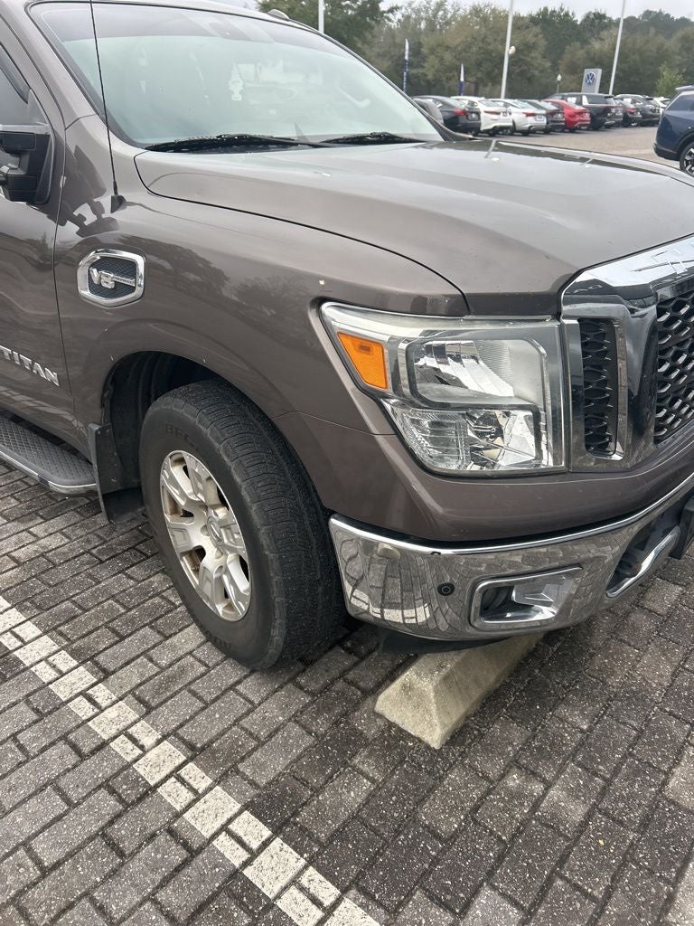 2017 Nissan Titan SV