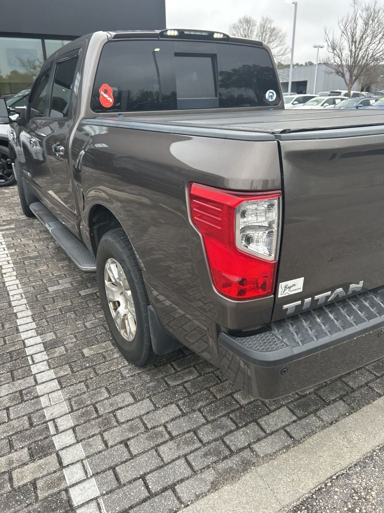2017 Nissan Titan SV