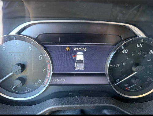 2022 Nissan Titan SV