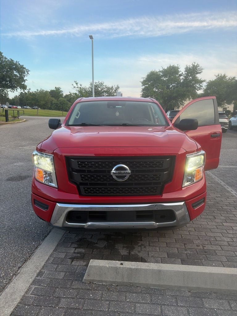 2022 Nissan Titan SV