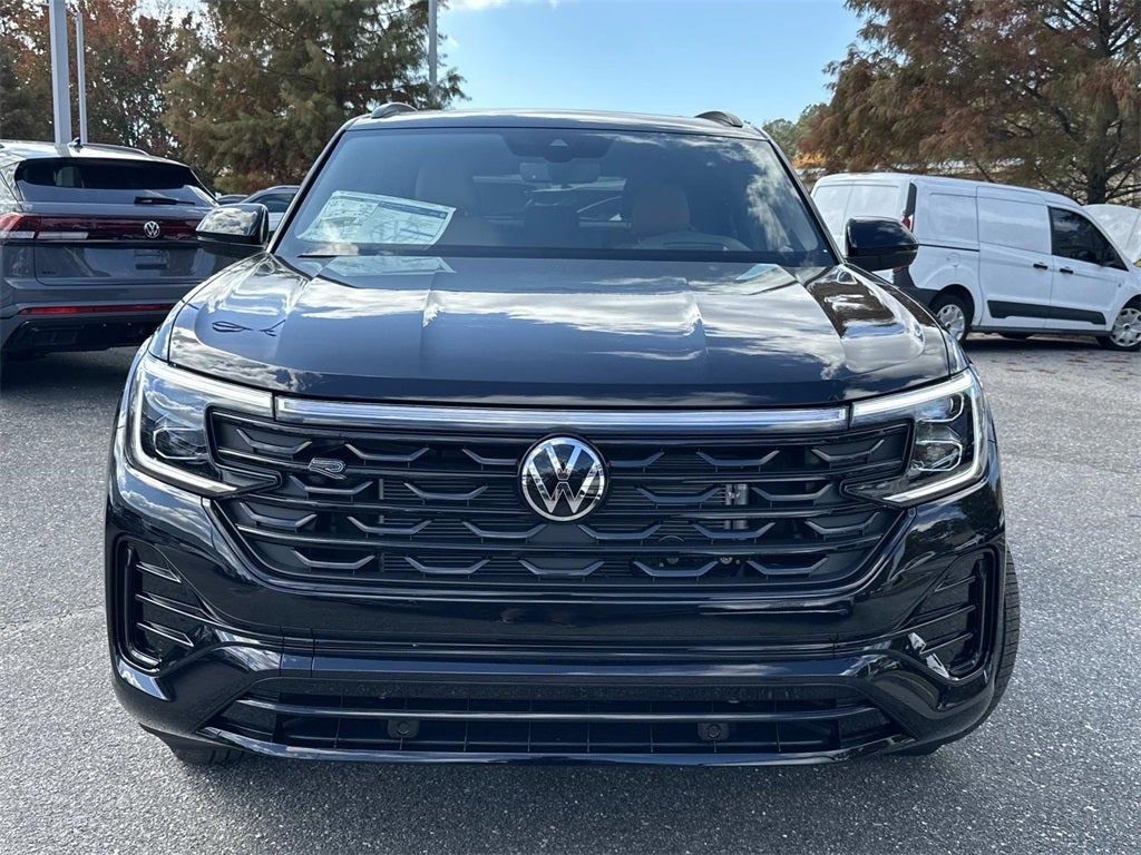 2026 Volkswagen Atlas Cross Sport 2.0T SEL R-Line Black