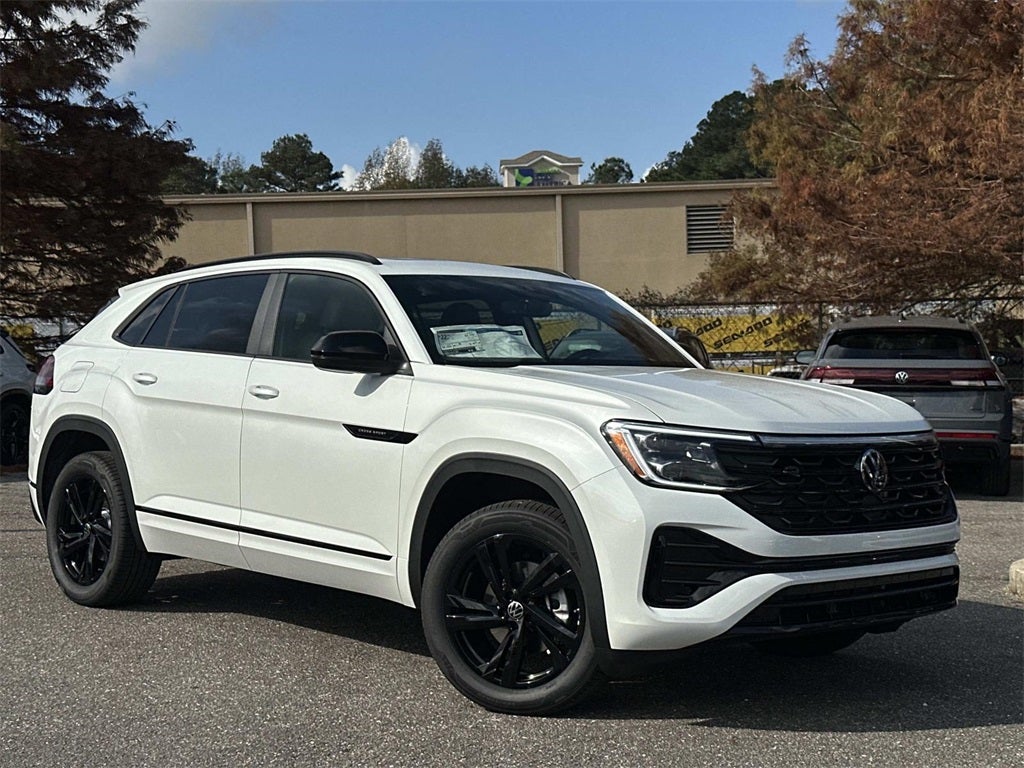 2026 Volkswagen Atlas Cross Sport 2.0T SEL R-Line Black