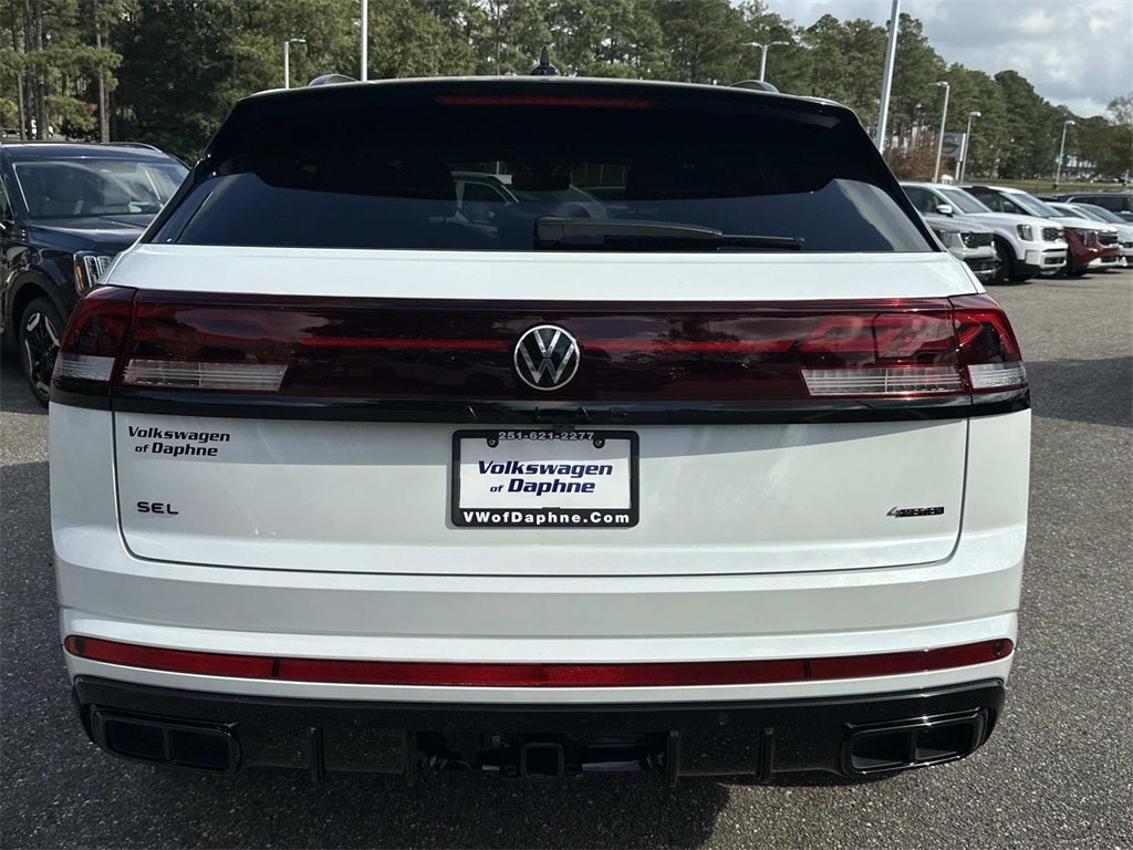2026 Volkswagen Atlas Cross Sport 2.0T SEL R-Line Black