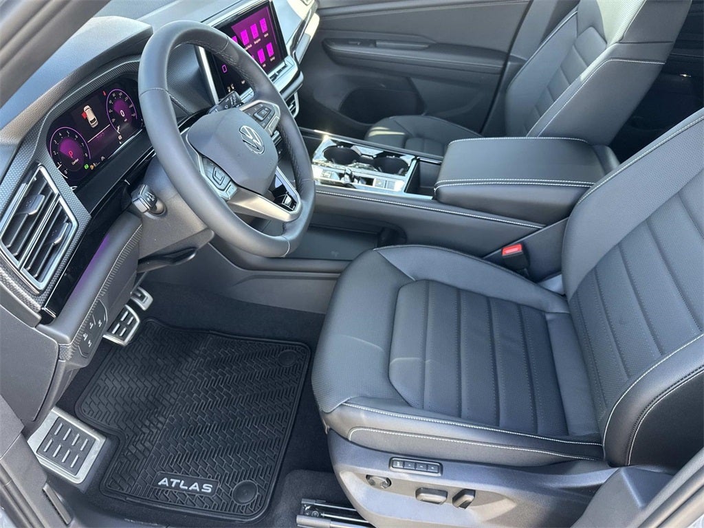 2026 Volkswagen Atlas Cross Sport 2.0T SEL R-Line Black