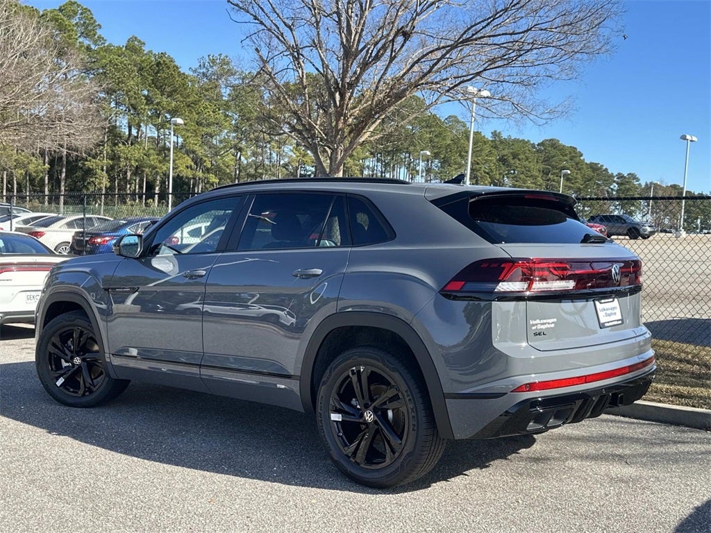 2026 Volkswagen Atlas Cross Sport 2.0T SEL R-Line Black