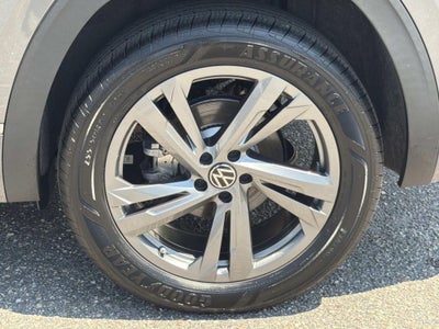 2024 Volkswagen Atlas Cross Sport 2.0T SEL R-Line
