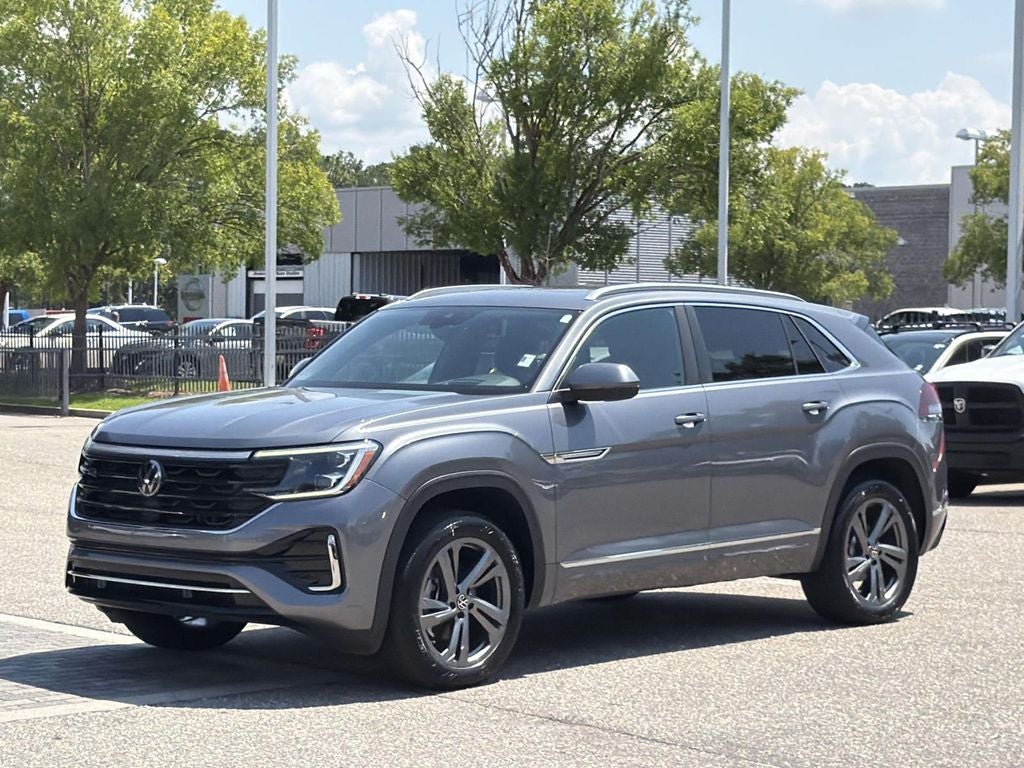 2024 Volkswagen Atlas Cross Sport 2.0T SEL R-Line