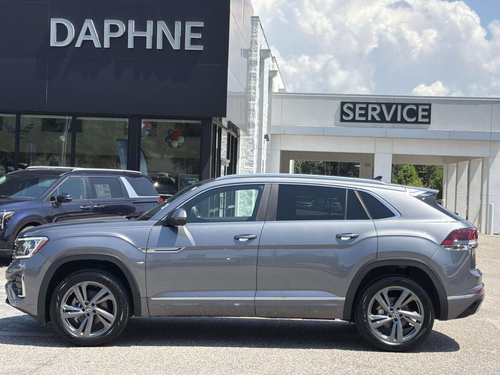 2024 Volkswagen Atlas Cross Sport 2.0T SEL R-Line