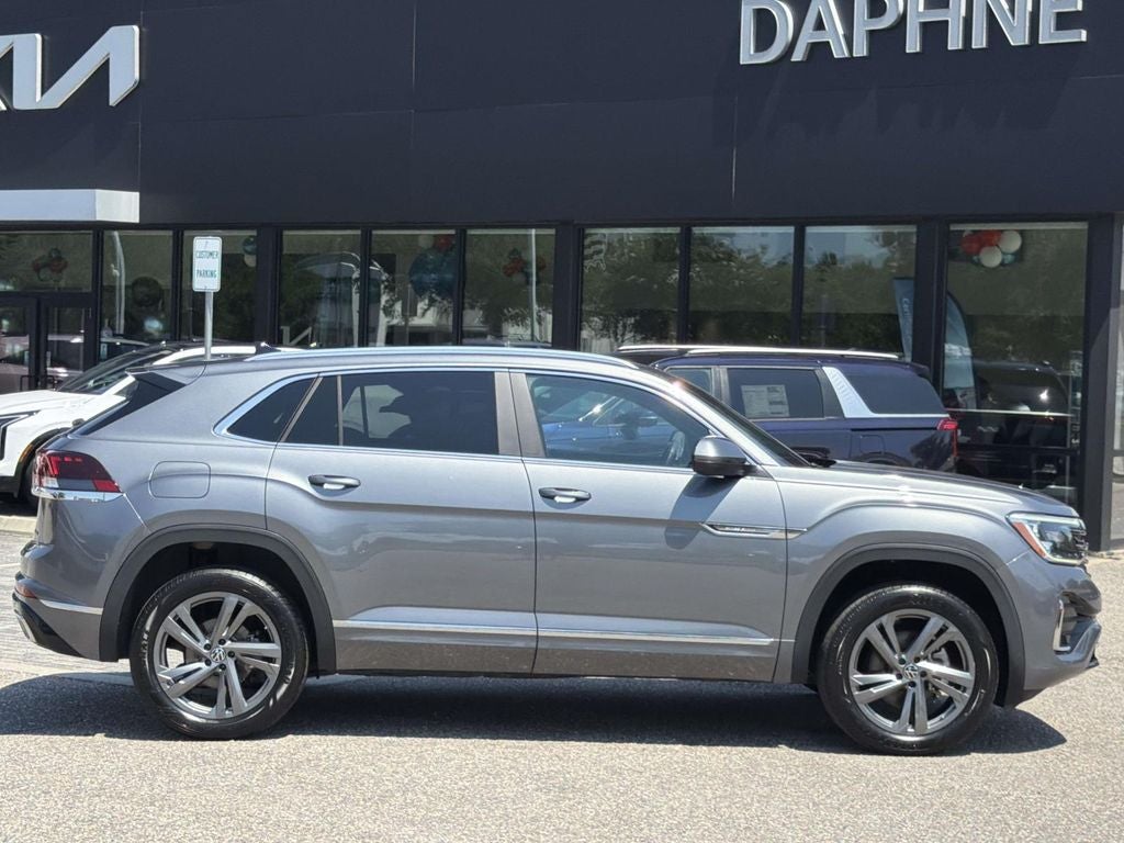 2024 Volkswagen Atlas Cross Sport 2.0T SEL R-Line