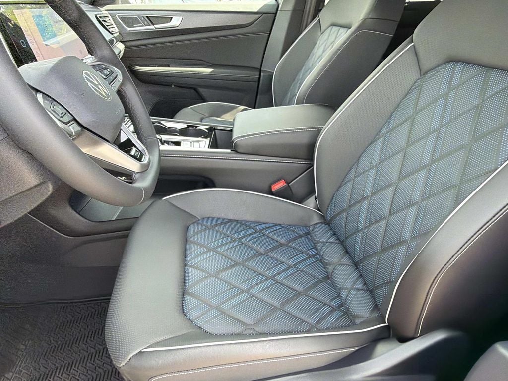 2026 Volkswagen Atlas Cross Sport 2.0T SEL Premium R-Line