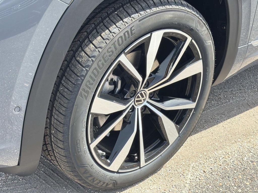 2026 Volkswagen Atlas Cross Sport 2.0T SEL Premium R-Line