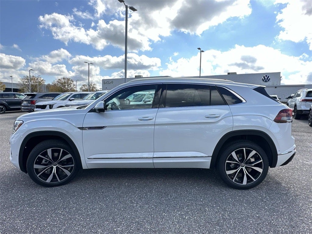 2026 Volkswagen Atlas Cross Sport 2.0T SEL Premium R-Line
