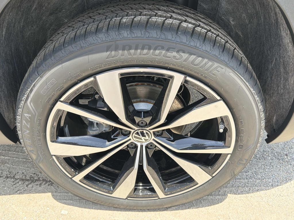 2026 Volkswagen Atlas Cross Sport 2.0T SEL Premium R-Line
