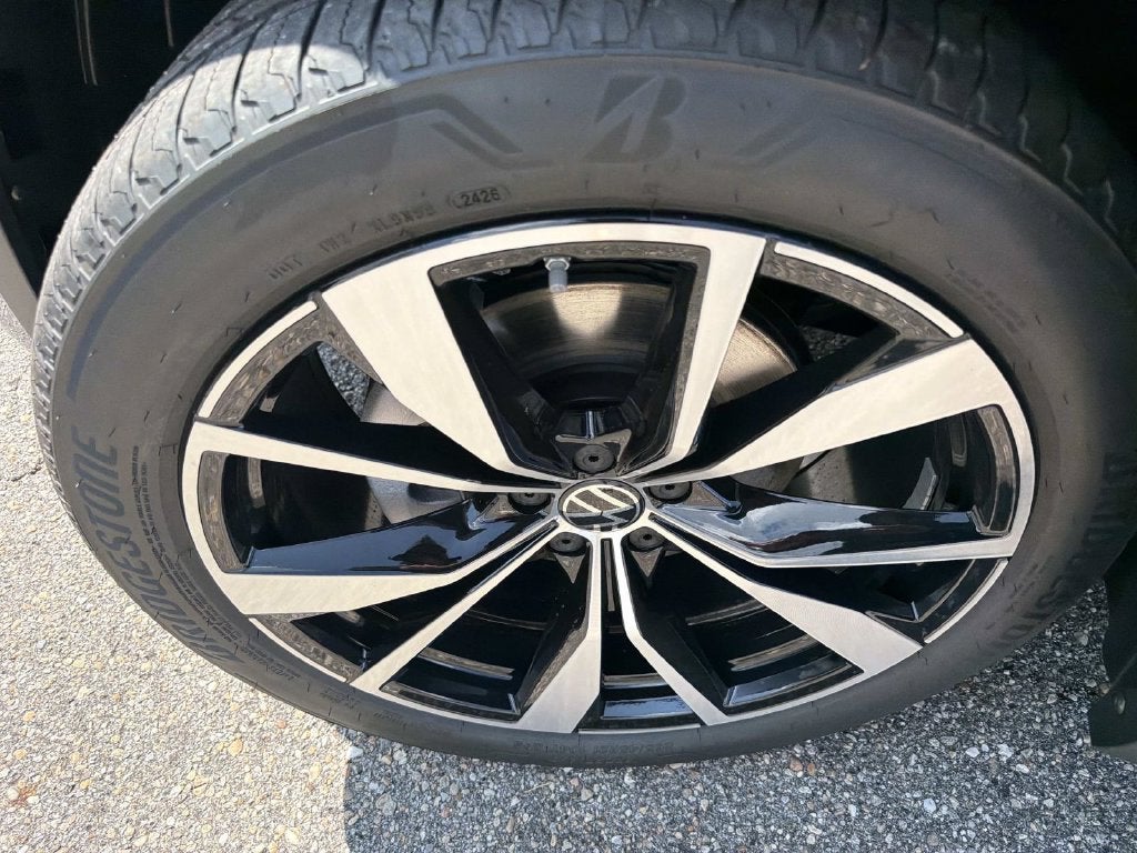 2026 Volkswagen Atlas Cross Sport SEL Premium R-Line