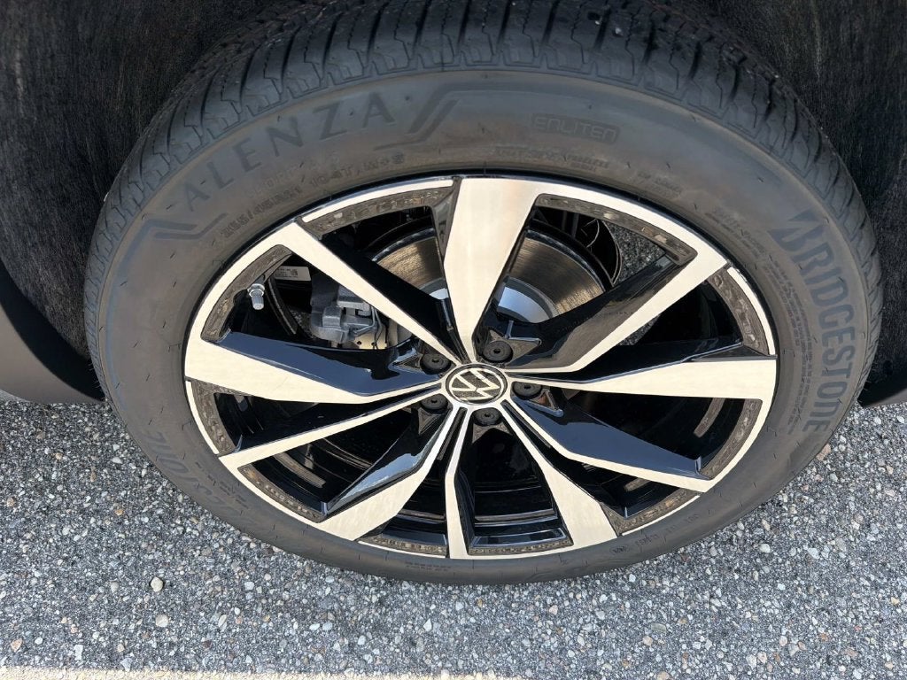 2026 Volkswagen Atlas Cross Sport SEL Premium R-Line