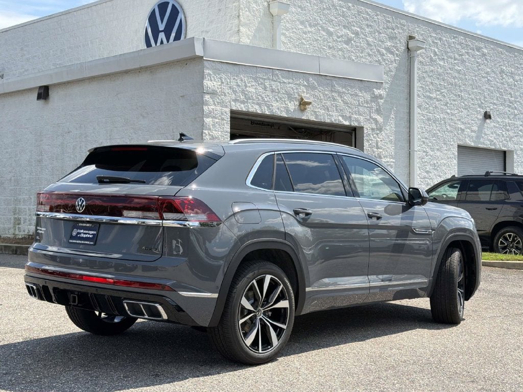 2026 Volkswagen Atlas Cross Sport SEL Premium R-Line