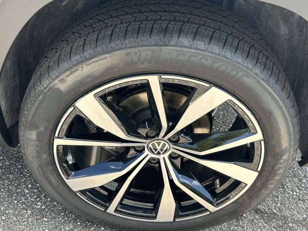 2026 Volkswagen Atlas Cross Sport 2.0T SEL Premium R-Line
