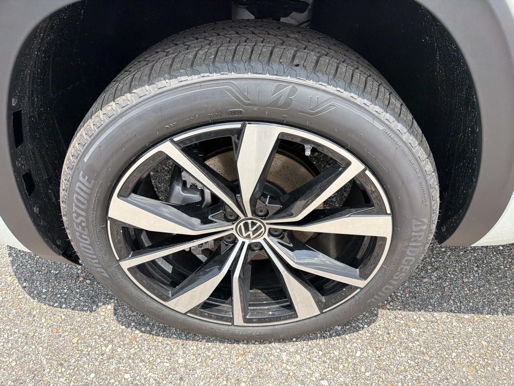 2026 Volkswagen Atlas Cross Sport 2.0T SEL Premium R-Line