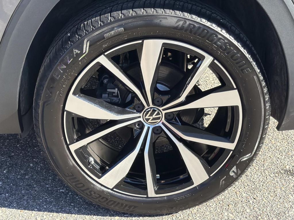 2024 Volkswagen Atlas Cross Sport 2.0T SEL Premium R-Line