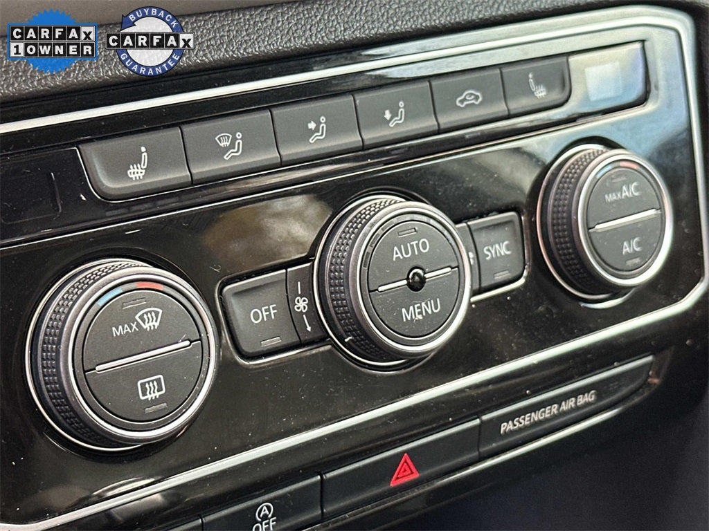 2022 Volkswagen Atlas Cross Sport 3.6L V6 SEL Premium R-Line