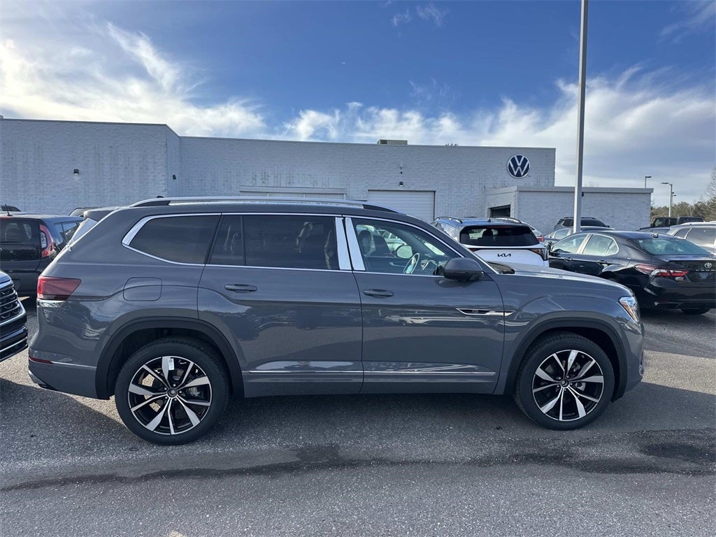 2026 Volkswagen Atlas 2.0T SEL Premium R-Line