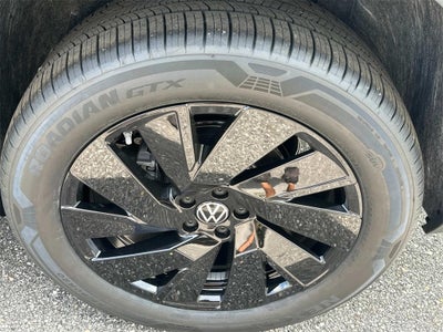 2025 Volkswagen Atlas 2.0T SE