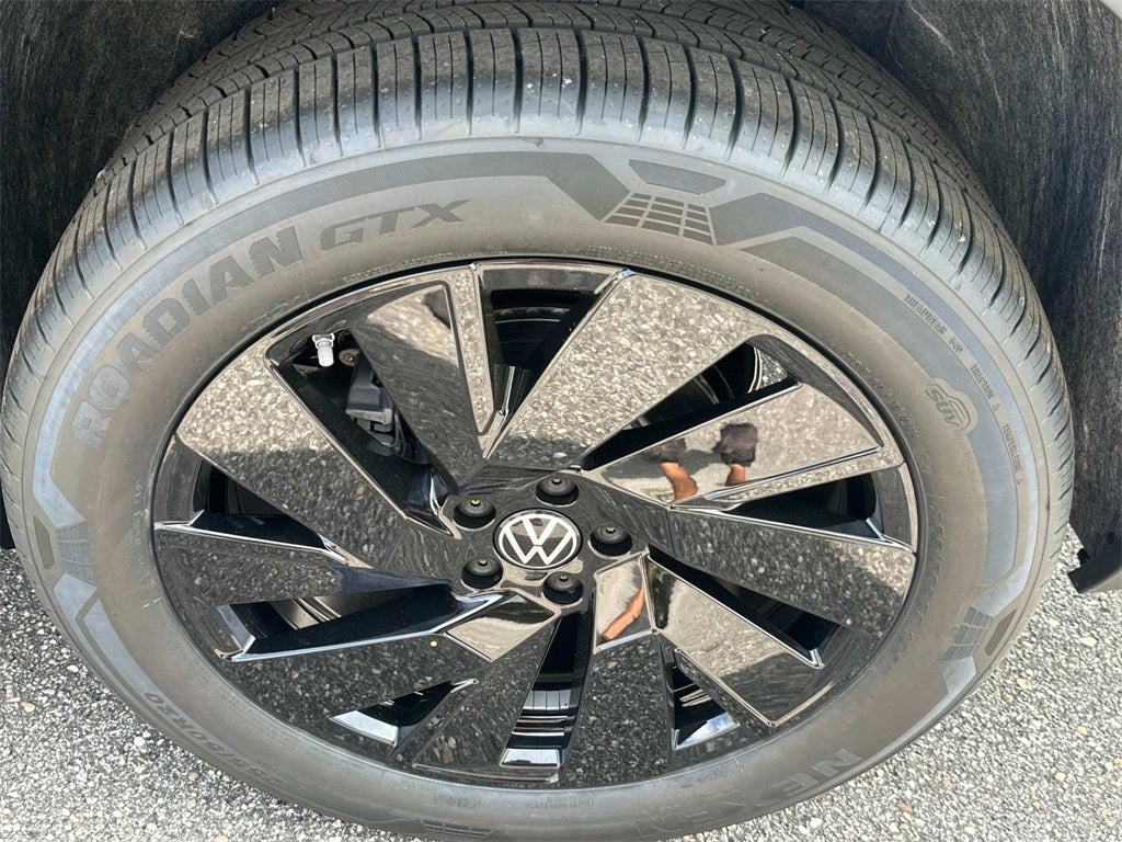 2025 Volkswagen Atlas 2.0T SE