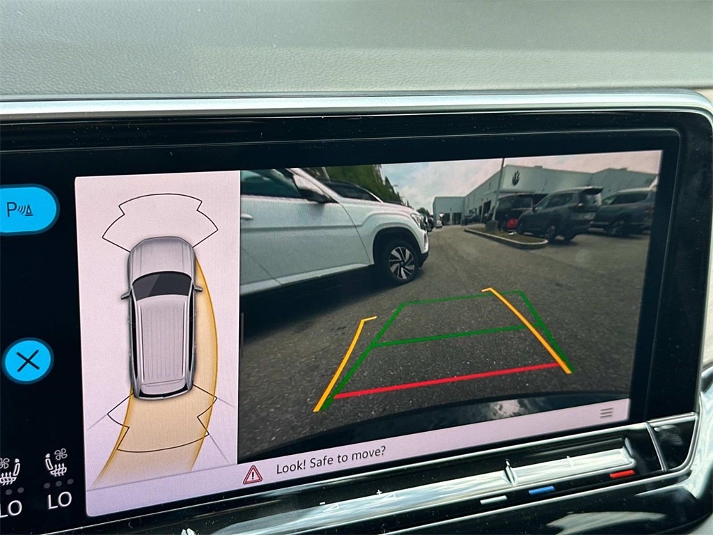2025 Volkswagen Atlas 2.0T SE