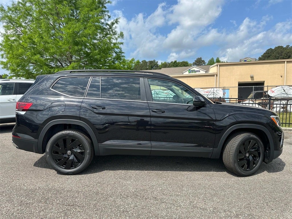 2025 Volkswagen Atlas 2.0T SE