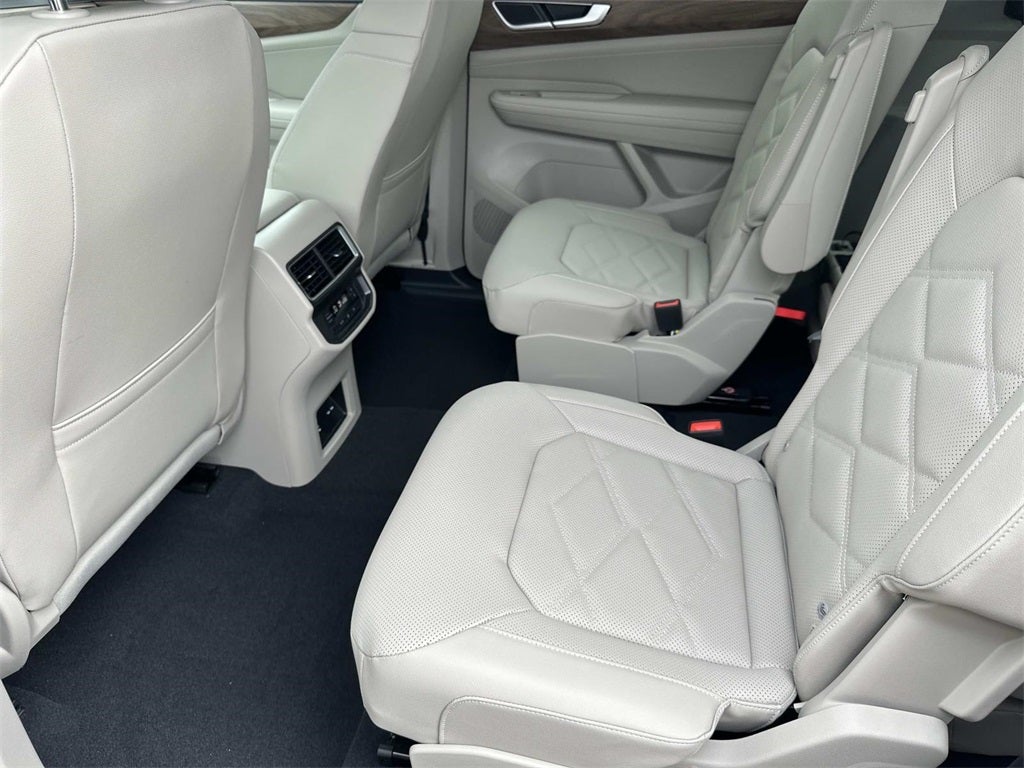 2026 Volkswagen Atlas 2.0T SE w/ Technology