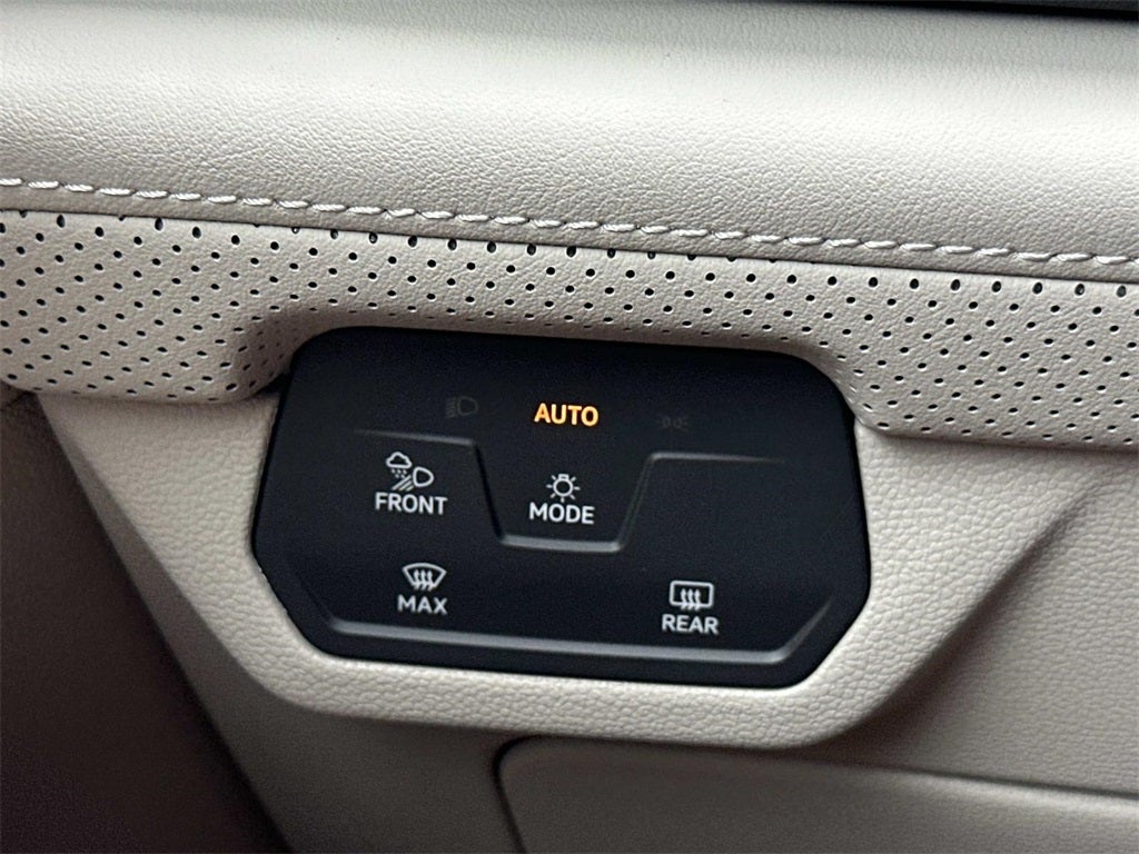 2026 Volkswagen Atlas 2.0T SE w/ Technology