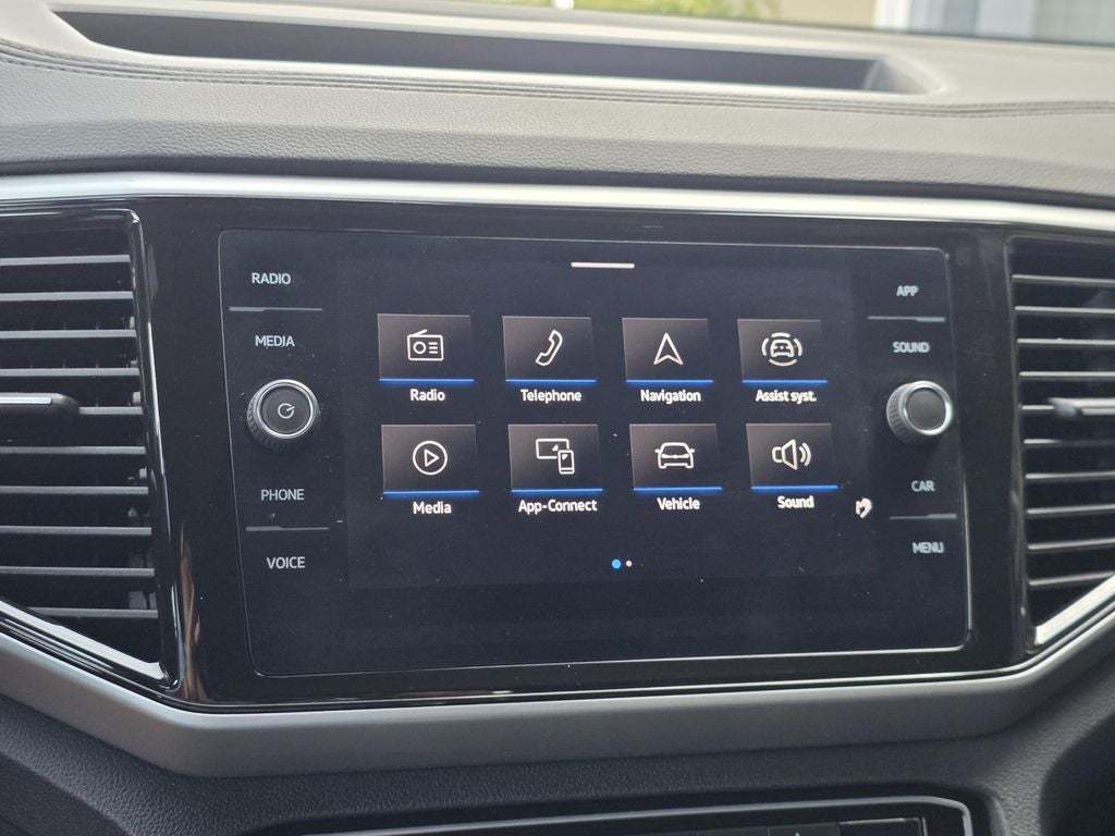 2023 Volkswagen Atlas Cross Sport 2.0T SE w/Technology