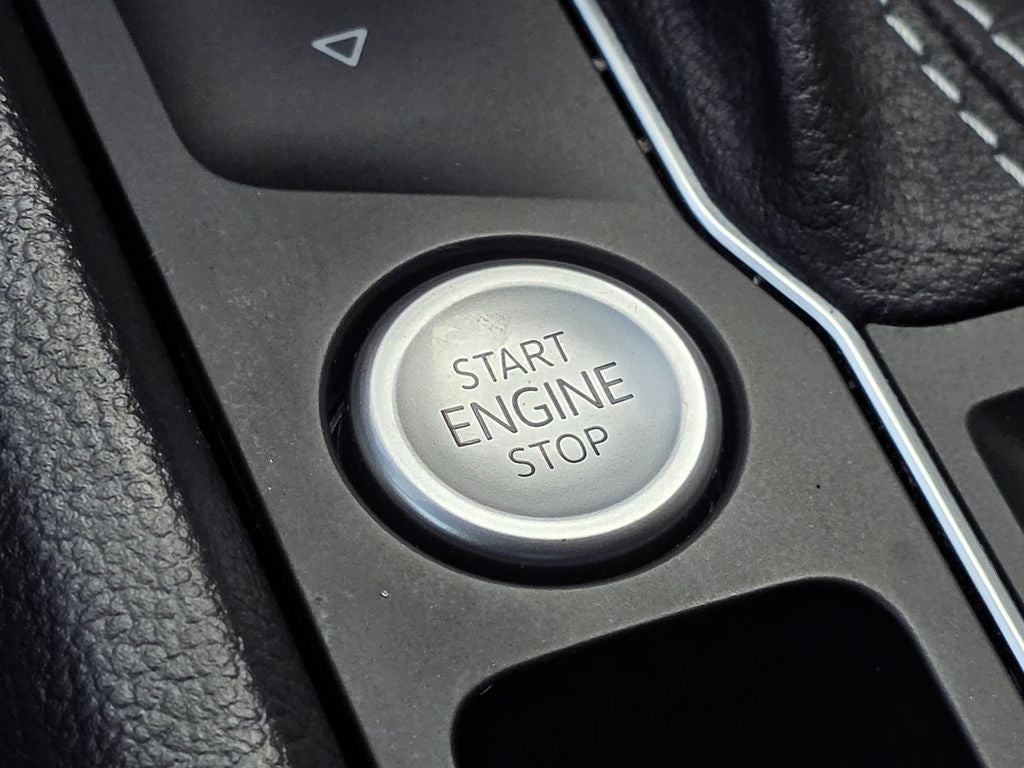 2023 Volkswagen Atlas Cross Sport 2.0T SE w/Technology