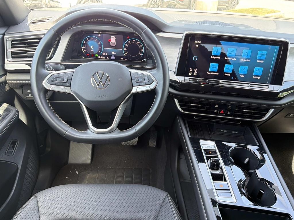 2025 Volkswagen Atlas Cross Sport 2.0T SE w/Technology