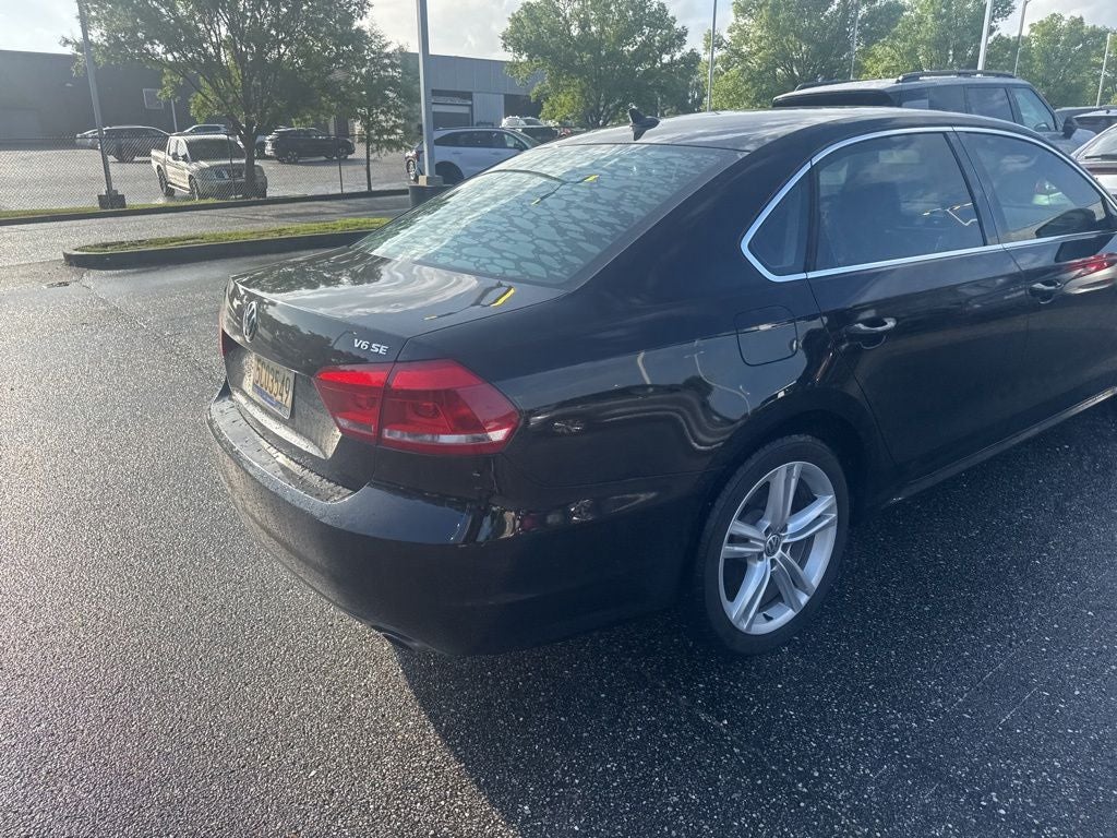 2014 Volkswagen Passat V6 SE w/Sunroof