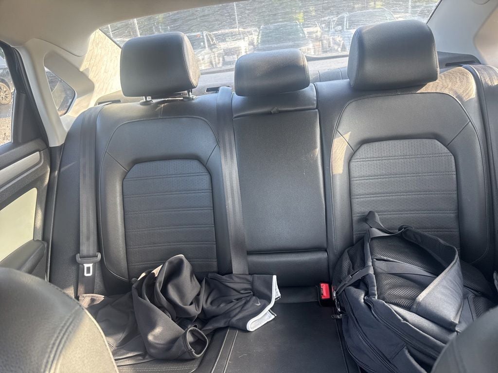 2014 Volkswagen Passat V6 SE w/Sunroof