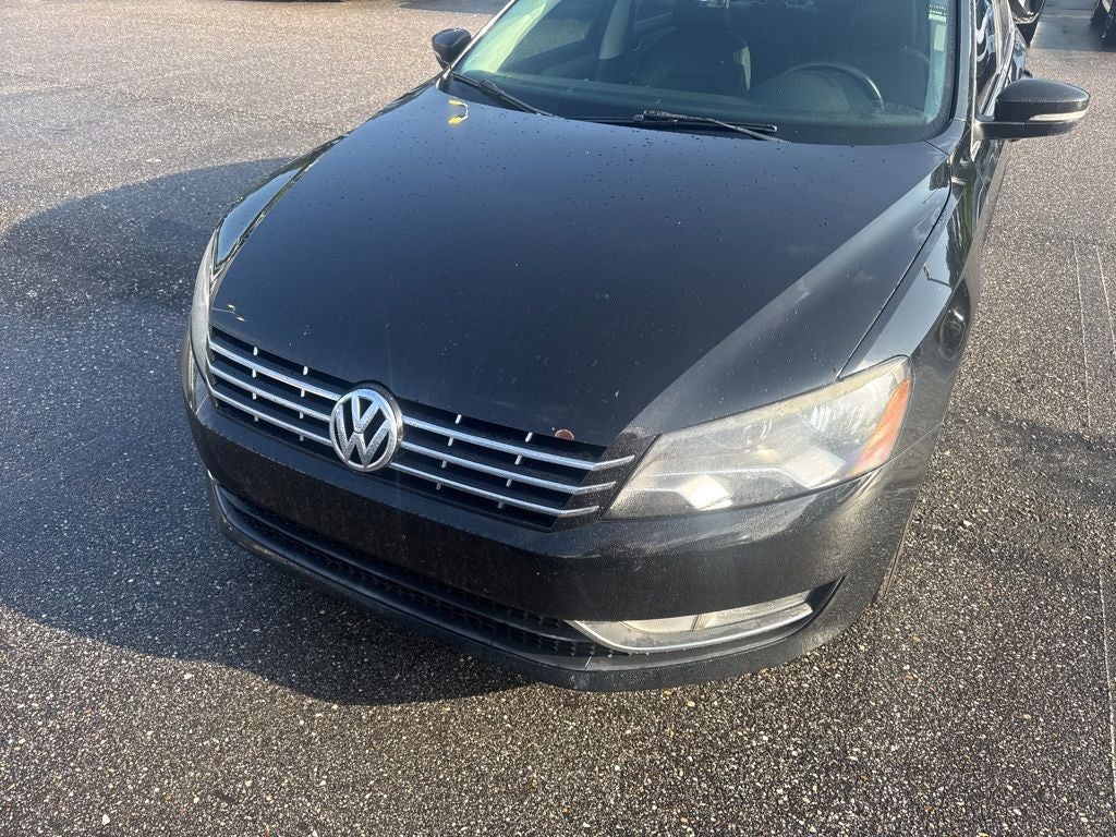 2014 Volkswagen Passat V6 SE w/Sunroof