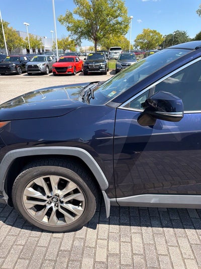 2019 Toyota RAV4 XLE Premium