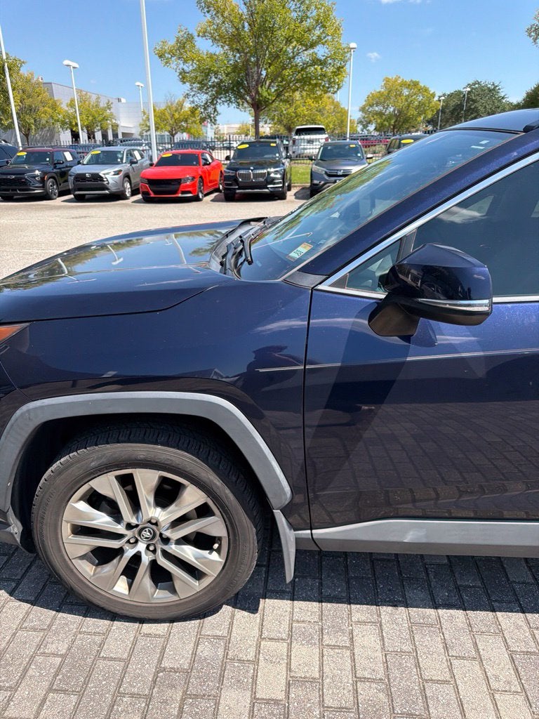 2019 Toyota RAV4 XLE Premium