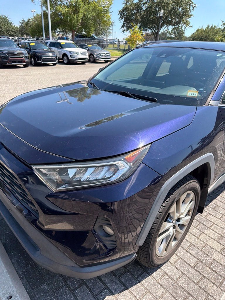 2019 Toyota RAV4 XLE Premium