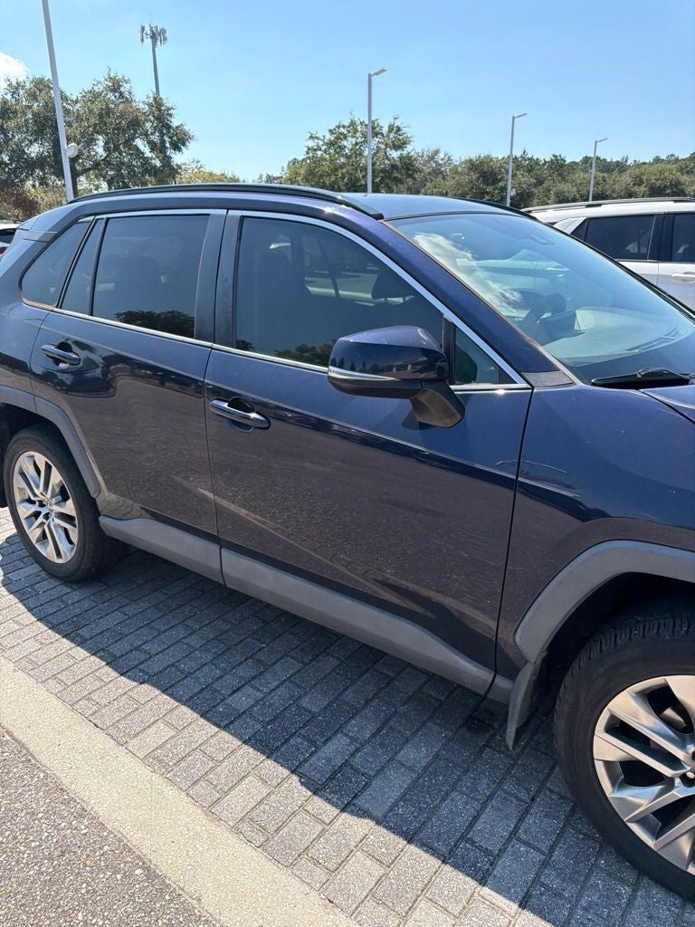 2019 Toyota RAV4 XLE Premium
