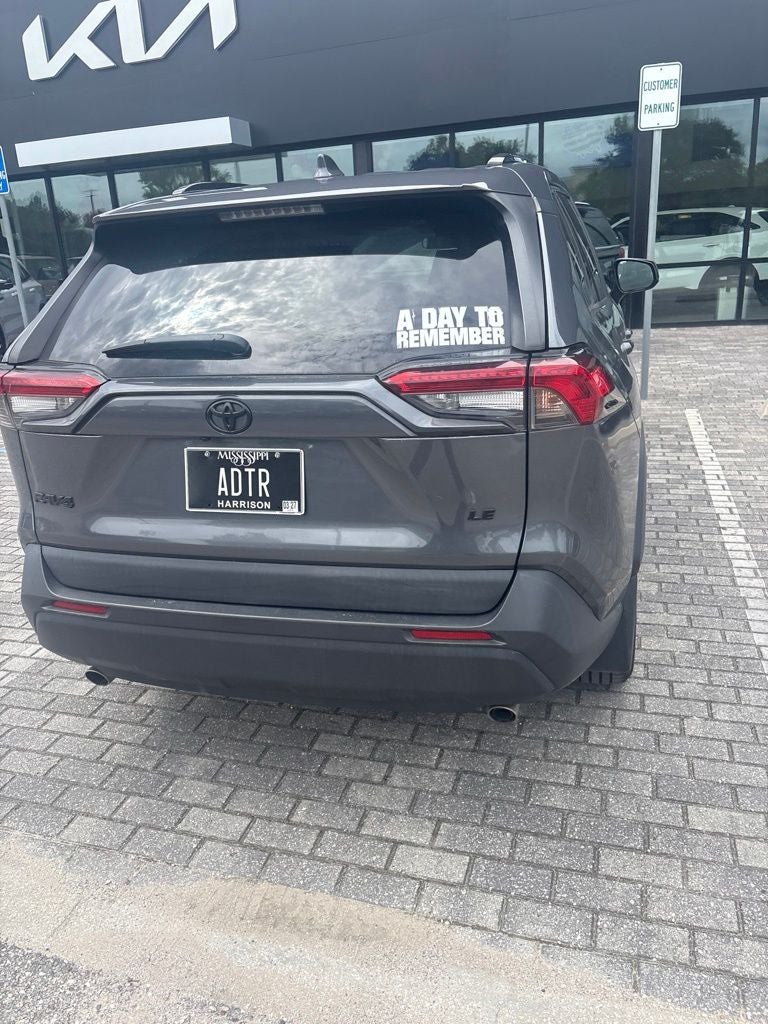 2021 Toyota RAV4 LE