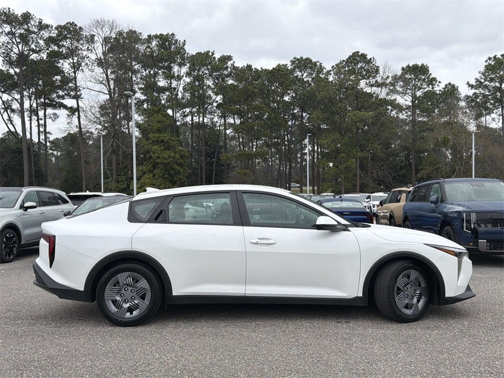 2025 Kia K4 LX