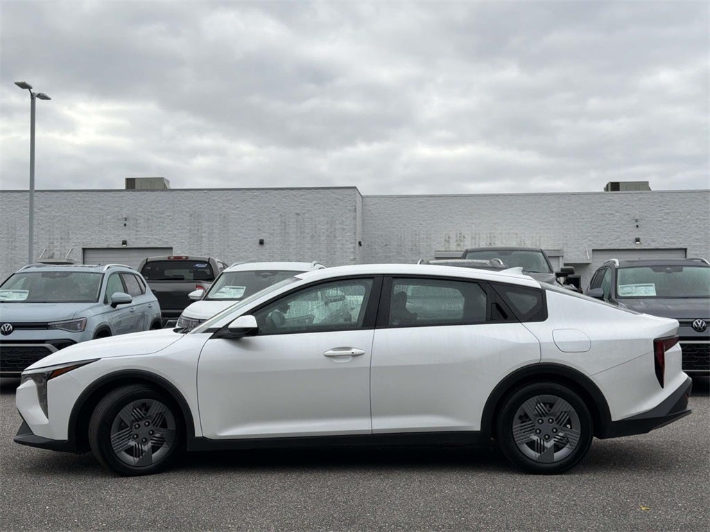 2025 Kia K4 LX